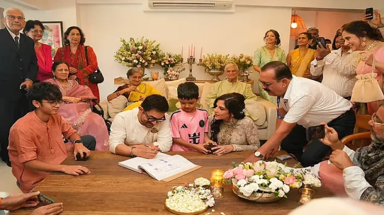তৃতীয়বার বিয়ের পিঁড়িতে আমির খান, পাত্রী গৌরী স্প্র্যাট